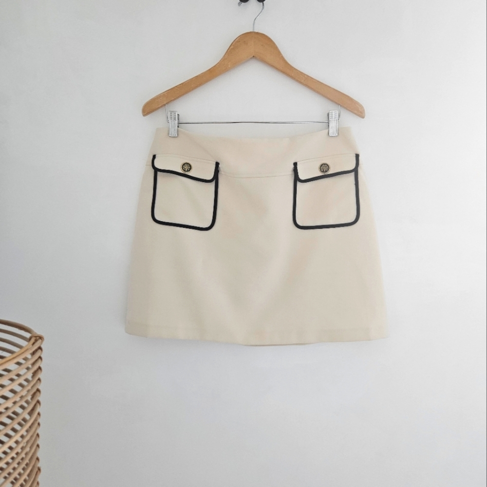 Nwt Alexia Admor Ivory With Black Contrast Outlines Gold Button Mini Skirt